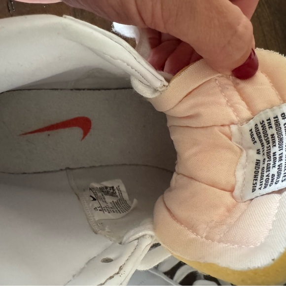 Nike Women’s Blazer Mid 77 - Picture 7 of 8